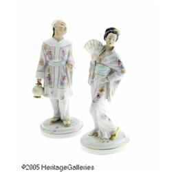 A PAIR OF CONTINENTAL PORCELAIN FIGURINES RRoyal 