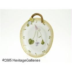 A DANISH 'FLORA DANICA' RELISH DISH RRoyal Copenh