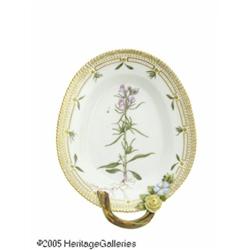 A DANISH 'FLORA DANICA' RELISH DISH RRoyal Copenh