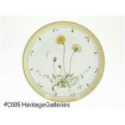 A DANISH 'FLORA DANICA' TRAY RRoyal Copenhagen, m