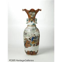 A JAPANESE TAISHO PERIOD PORCELAIN VASE Rmaker un