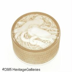 A FRENCH MOLDED GLASS BOX RRené Lalique, c.1919 R