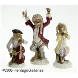 THREE GERMAN PORCELAIN MUSICIAN FIGURINES RMeisse