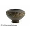 Image 2 : AN AMERICAN POTTERY BOWL RRoseville, c.1924 R RTh