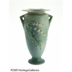 AN AMERICAN 'BLEEDING HEART' POTTERY VASE RRosevi