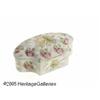 Image 2 : A GERMAN 'ROSE TAPESTRY' CERAMIC COVERED BOX RRoy