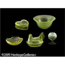 A COLLECTION OF AMERICAN VASELINE GLASS ITEMS RMa