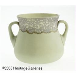 AN AMERICAN ART GLASS SUGAR BOWL RNew England Gla