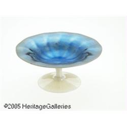 AN AMERICAN IRIDESCENT BLOWN GLASS TAZZA RSteuben