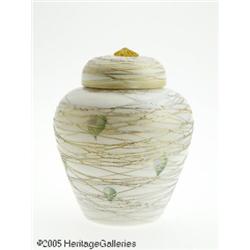 AN AMERICAN 'HEART AND VINE' GLASS VASE Rattribut