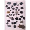 Image 6 : Native American Arrowhead Artifacts Collection