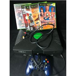 XBOX VIDEO GAME SYSTEM  W/ CONTROLLER & GAMES