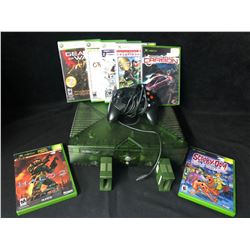 XBOX VIDEO HALO GREEN EDITION GAME SYSTEM W/ CONTROLLER & GAMES