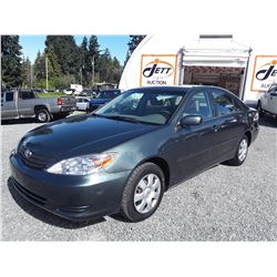 A12 --  2002 TOYOTA CAMRY , Green , 320882  KM's