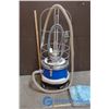 Image 3 : Cast Vacuum
