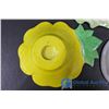 Image 6 : 2 X-Mass Platter Bowl, 1 Yellow Flower Plate, 4 Resturant Trimmel Dishes