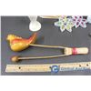 Image 3 : Vintage Wooden Bird Clacker, Squirrel Salt and Pepper, Wheat Vase, etc.
