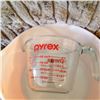 Image 4 : Pyrex Casserole, Bowl & Measuring Cup