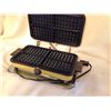 Image 2 : Kenmore Waffle Maker & Kitchen Scale