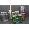 Image 5 : (12) Mason Jars and Other Jars - Clear, Pink, Green