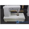 Image 3 : Singer Sewing Machine
