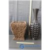 Image 5 : Storage Ottoman and 2 Wicker Vases