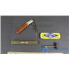 Image 1 : Vintage Razor, Level, Pocket Knife, etc.
