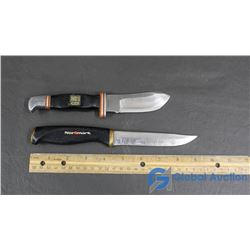 2 Hunting Knives - Black Handled