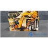 Image 3 : 1:64 Scale Die Cast John Deere Backhoe/ Loader Replica