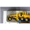 Image 2 : 1:64 Scale Die Cast John Deere Industrial Grader Replica