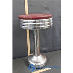 Spinable Vintage Diner's Stool