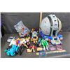 Image 1 : Misc. Toys - Wrestlers, Power Rangers, Ninja Turtles, Yu-Gi-Oh Cards, etc.