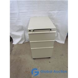 Drawer Filing Cabinets no Keys on Wheels