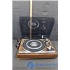 Image 2 : Vintage Lloyd's Record Player