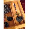 Image 3 : Jewelry Box & Contents