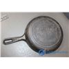 Image 2 : (3) Cast Iron Pans