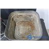 Image 2 : 2 Galvanized Square Pails & Spot Light