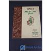 Image 2 : (2) 1942 Singer Home Fashion Guidebooks
