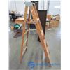Image 2 : 5ft Wooden Step Ladder