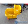 Image 2 : Mop Bucket with Ringer