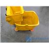 Image 4 : Mop Bucket with Ringer