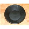 Image 1 : NEW GOLD PAN - ESTWING - BLACK PLASTIC - SMALL