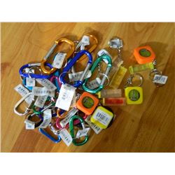 NEW KEY CHAIN HANDY MINI KIT - INCLUDES - 4 MINI TAPE MEASURES(METAL TAPE 3' LONG), 5 MINI LEVELS, 1