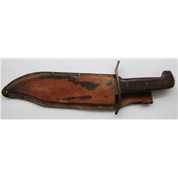 VINTAGE WESTERN BOWIE KNIFE WITH LEATHER SHEATH.