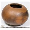 Image 1 : 59) MARY BORGSTROM SIGNED SPHERICAL JAR 8"X5",