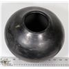 Image 2 : 5) MARY BORGSTROM SIGNED BLACK JAR CIRCA 1966-72,