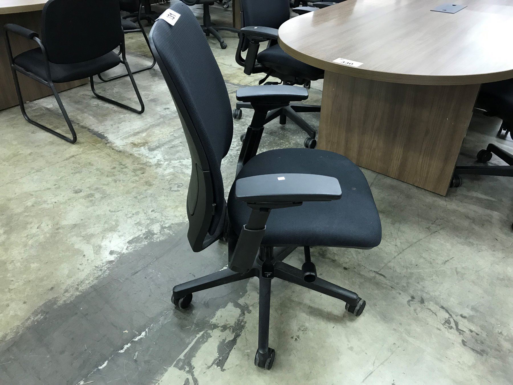 STEELCASE AMIA BLACK FULLY ADJUSTABLE MULTILEVER ERGONOMIC TASK CHAIR