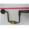 Image 2 : PRY BAR AND CARPENTER BRACE RETRACTABLE SCREWDRIVER.