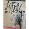 Image 1 : LOT OF ASSORTED TOOLS