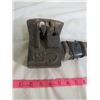 Image 3 : UNIQUE VINTAGE SPLITTING AXE (WOOD HANDLE)